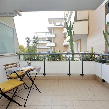 A Due Passi Dall'aeroporto - Comodo Per Il Viaggio *