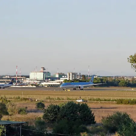 A Due Passi Dall'aeroporto - Comodo Per Il Viaggio * Fiumicino